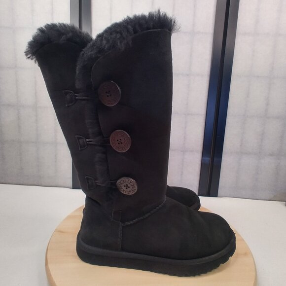 UGG Bailey Button Triplet II Black Sheepskin Shearling Boots Women US 7 - Picture 2 of 16